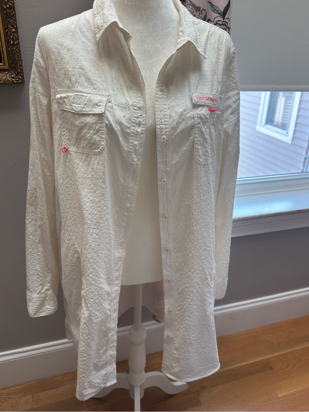 Vineyard Vines seersucker beach coverup Button-Down with Pink Accents size 12